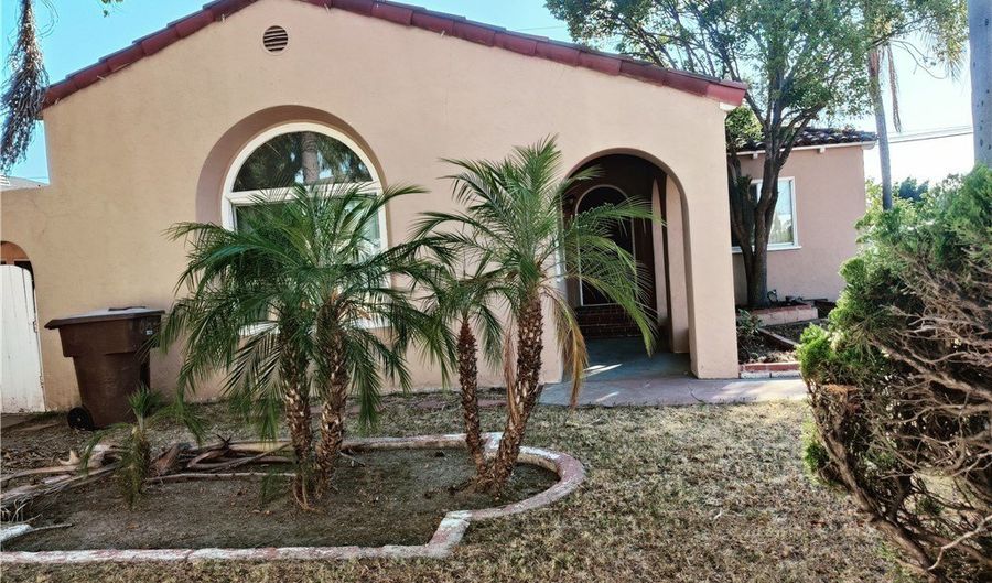 853 N Zeyn, Anaheim, CA 92805 - 2 Beds, 1 Bath