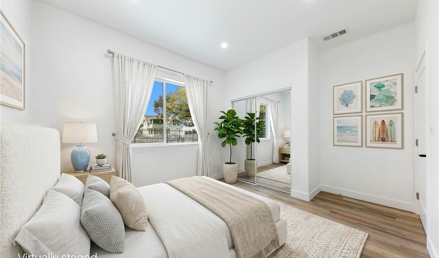 1023 E 28th, Los Angeles, CA 90011 - 6 Beds, 3 Bath
