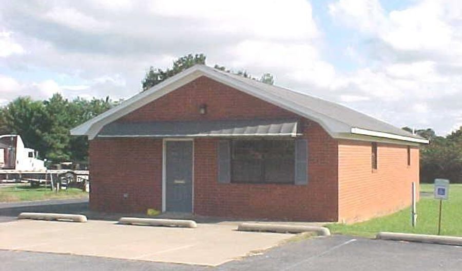 1703 W Center St, Beebe, AR 72012 - 0 Beds, 2 Bath