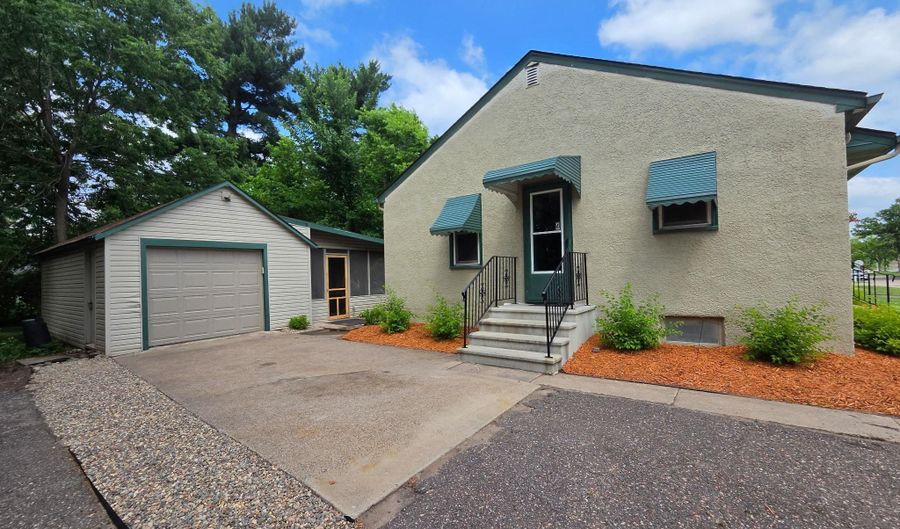 539 Brisbin St, Anoka, MN 55303 - 4 Beds, 2 Bath