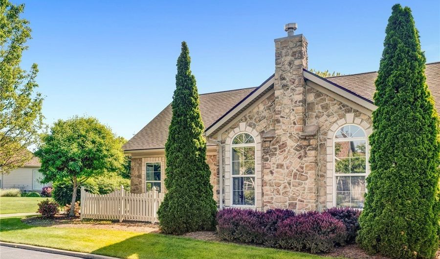190 Sandover Dr, Aurora, OH 44202 - 3 Beds, 3 Bath
