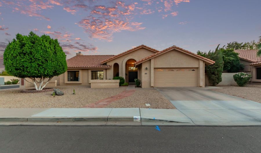 2555 N TAMARISK St, Chandler, AZ 85224 - 3 Beds, 2 Bath