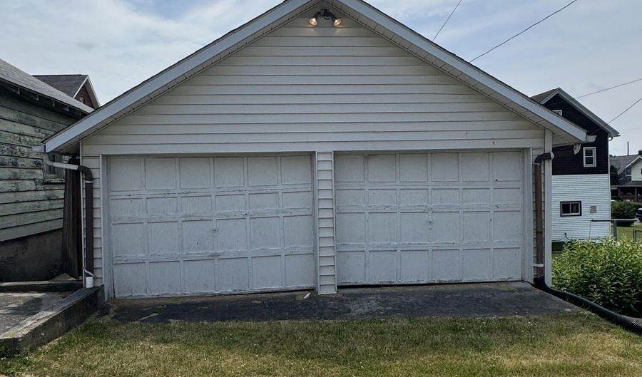 2624 Oak Ave, Altoona, PA 16601 - 3 Beds, 2 Bath