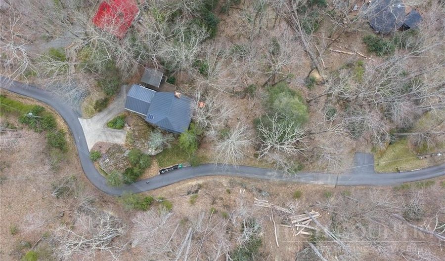 243 Ironwood Dr, Banner Elk, NC 28604 - 3 Beds, 3 Bath