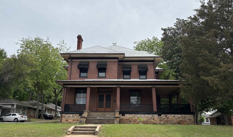 1201 CHRISTINE Ave, Anniston, AL 36207 - 5 Beds, 4 Bath
