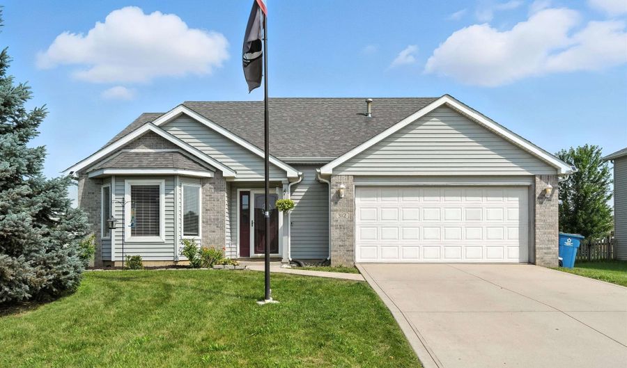 312 Canyon Dr, Auburn, IN 46706 - 3 Beds, 3 Bath