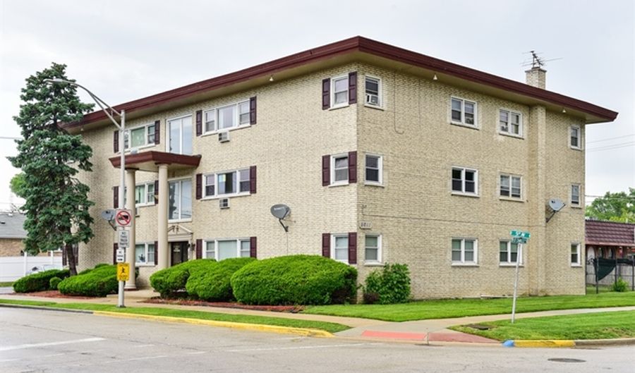5011 St Charles Rd 201, Bellwood, IL 60104 - 2 Beds, 1 Bath