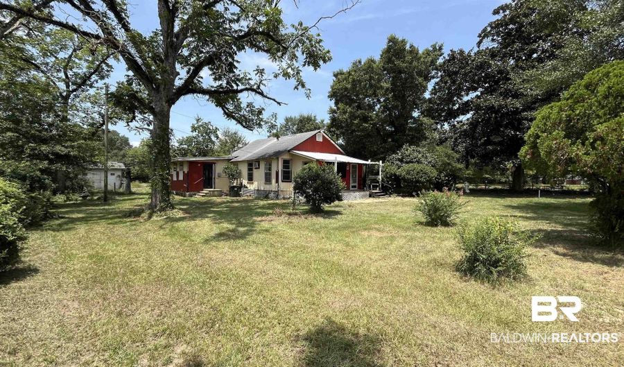 38621 Brown Rd, Bay Minette, AL 36507 - 2 Beds, 1 Bath
