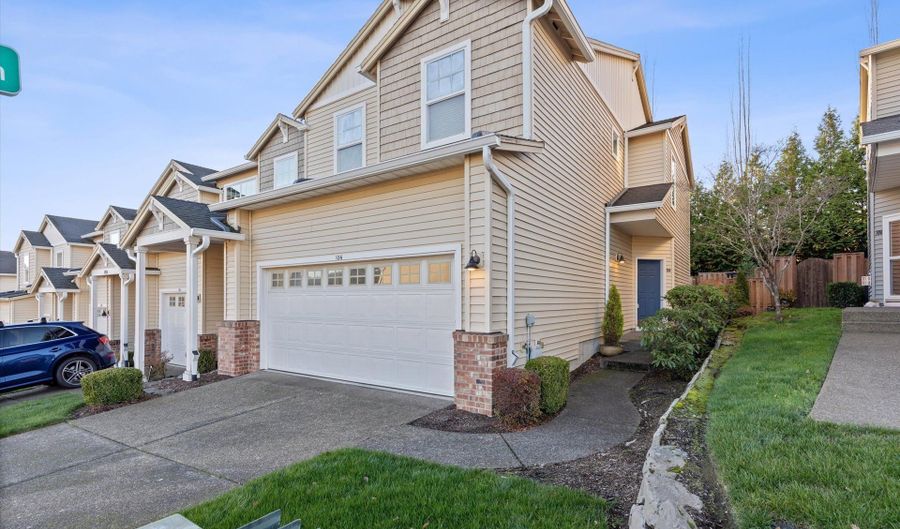 12635 SW NIGHT HERON Ln 104, Beaverton, OR 97007 - 3 Beds, 3 Bath