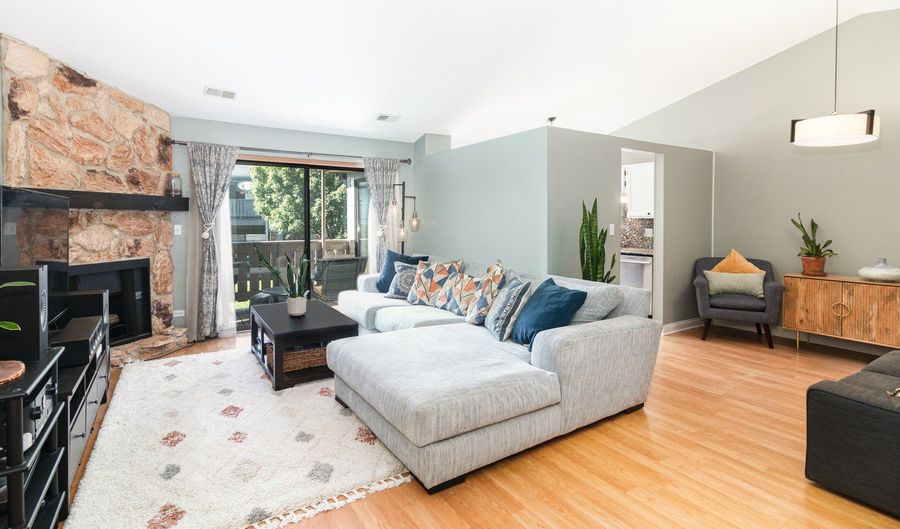 1650 Partridge Ln 4, Arlington Heights, IL 60004 - 2 Beds, 1 Bath