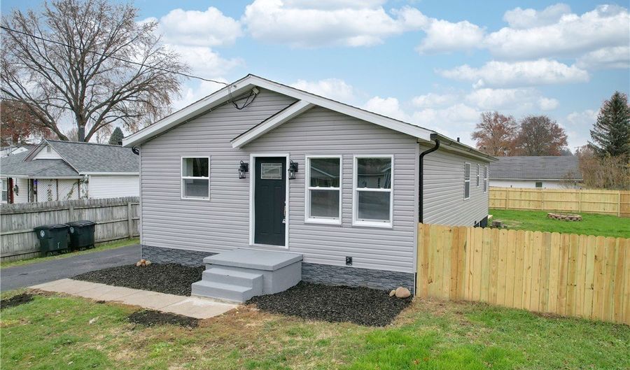 681 Stevenson Ave, Akron, OH 44312 - 4 Beds, 2 Bath