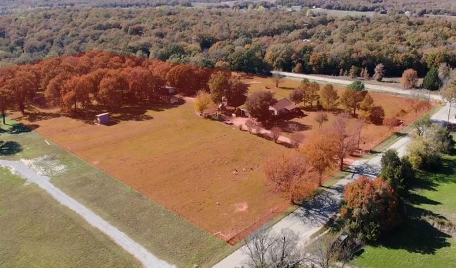 142 County Road 1591 Rd, Alvord, TX 76225 - 3 Beds, 1 Bath