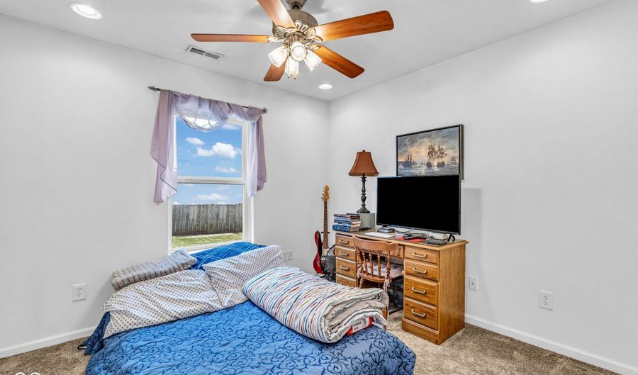 865 W Palomino Pl, Bargersville, IN 46106 - 3 Beds, 2 Bath
