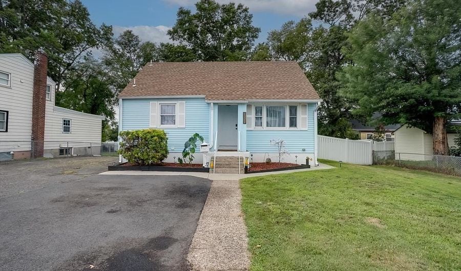 1026 W BROWNING Rd, Bellmawr, NJ 08031 - 3 Beds, 2 Bath