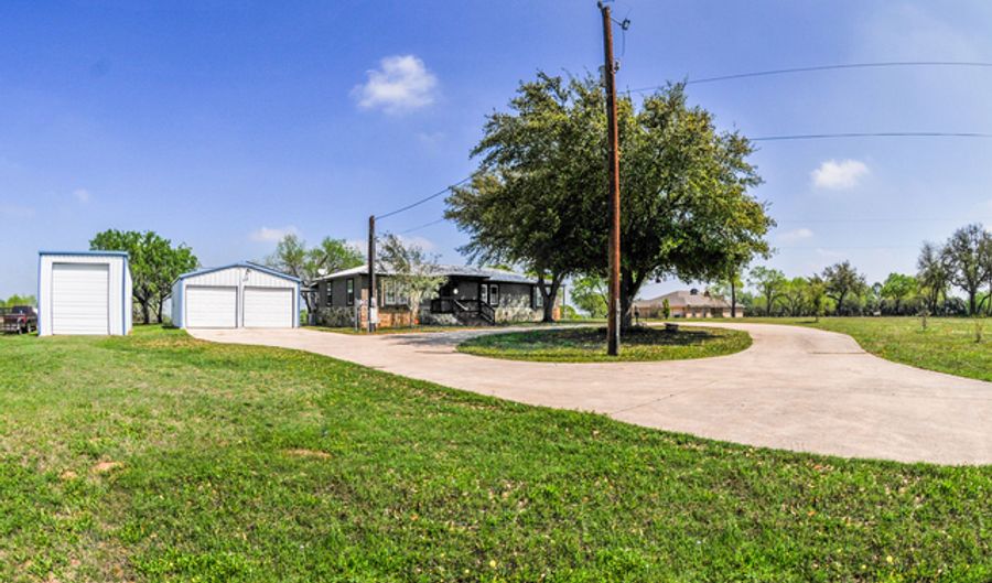 13911 US Highway 87 S, Adkins, TX 78101 - 0 Beds, 0 Bath