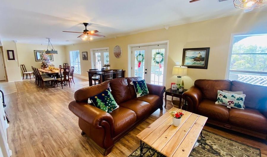 992 CLEAR CREEK Dr, Alpine, AL 35014 - 4 Beds, 2 Bath