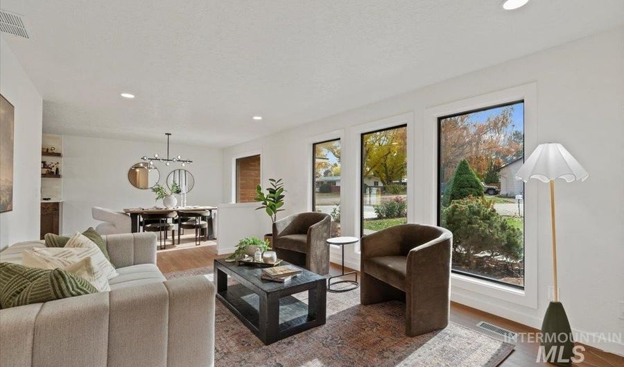 204 Hilldrop St, Caldwell, ID 83605 - 4 Beds, 2 Bath