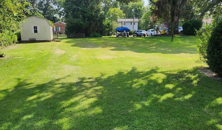 7578 BEACH Dr, Pasadena, MD 21122 - 3 Beds, 4 Bath