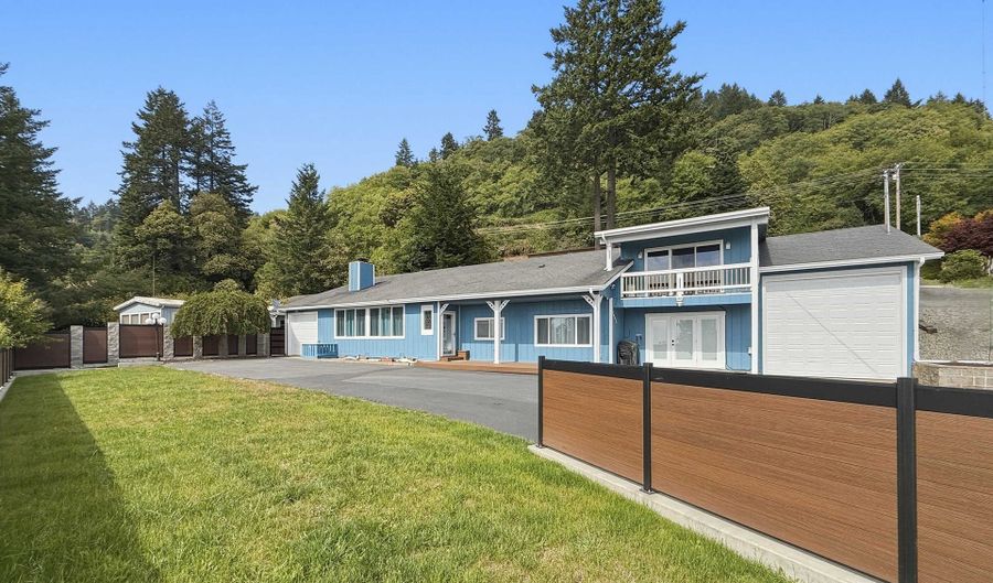 16009 HANNAN Ln, Brookings, OR 97415 - 4 Beds, 3 Bath