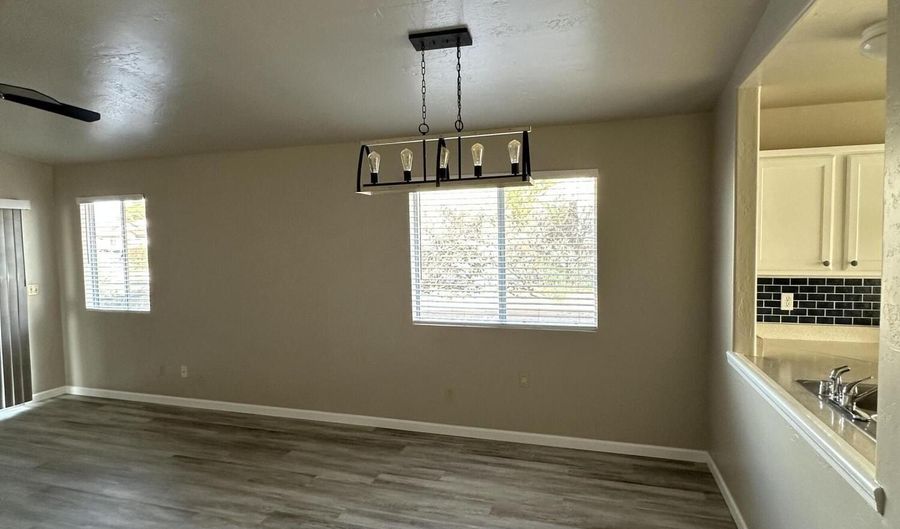 221 E Radine Dr, Benson, AZ 85602 - 2 Beds, 2 Bath