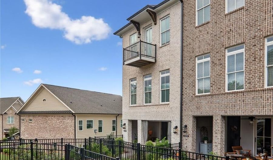 4048 Blandford St, Peachtree Corners, GA 30092 - 3 Beds, 3 Bath