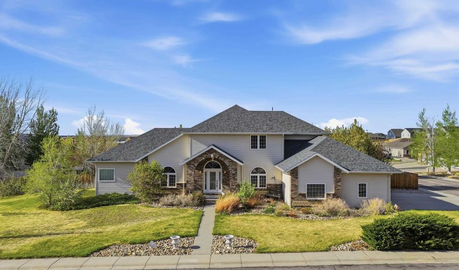 4010 W 39th St, Casper, WY 82604 - 6 Beds, 4 Bath