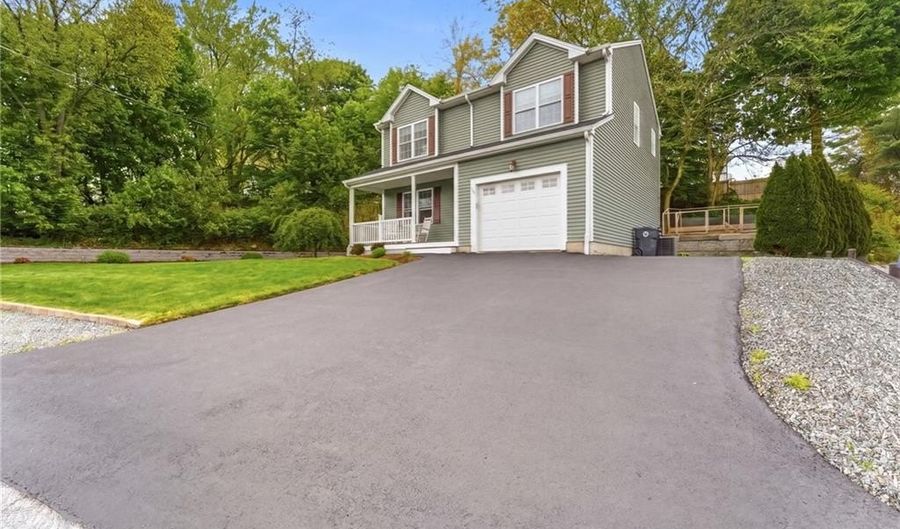 15 Aborn Ave, Cumberland, RI 02864 - 3 Beds, 3 Bath