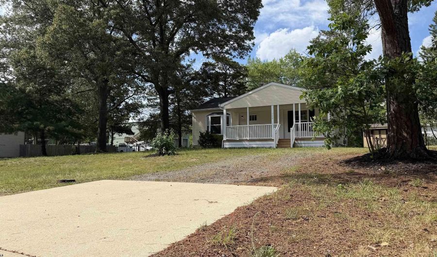 709 E Pennsylvania Ave, Absecon, NJ 08205 - 2 Beds, 1 Bath