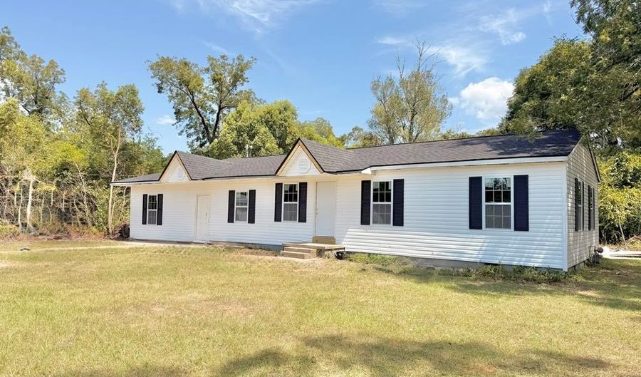 604 Martin St, Bainbridge, GA 39817 - 6 Beds, 4 Bath