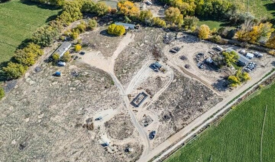 568 ROAD 4990, Bloomfield, NM 87413 - 7 Beds, 4 Bath