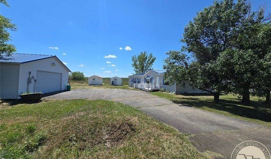 312 Young Ave, Baker, MT 59313 - 3 Beds, 2 Bath