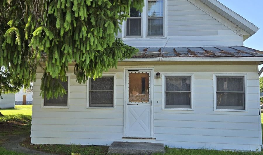 106 E Fremont St, Arcadia, OH 44804 - 3 Beds, 1 Bath