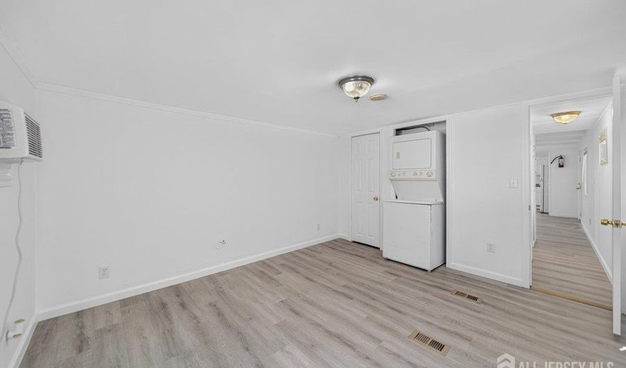 27 Freddie Ave, Avenel, NJ 07001 - 1 Beds, 1 Bath