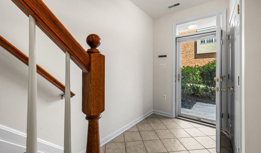 129 HEARTH Ct, Baltimore, MD 21212 - 3 Beds, 4 Bath