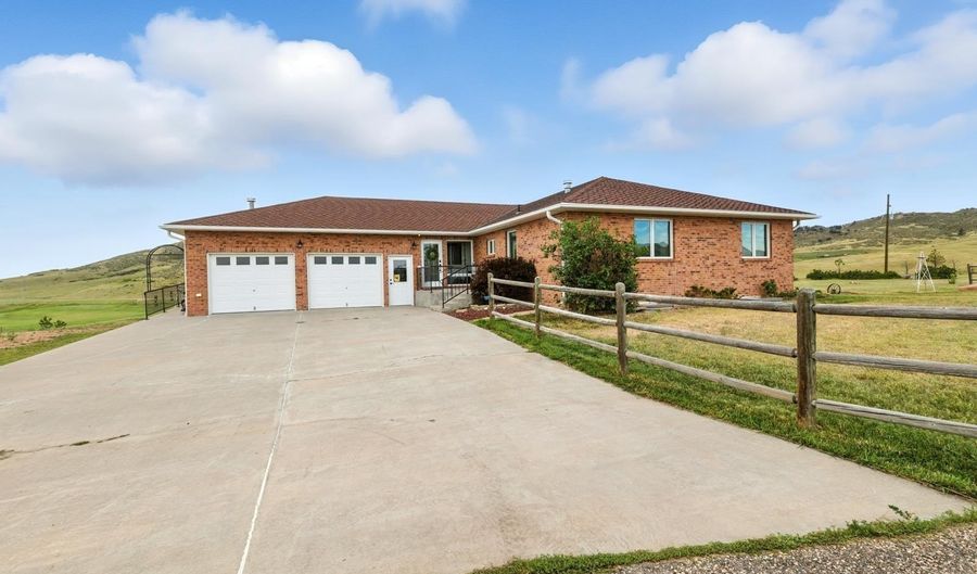 1251 TOMAHAWK Rd, Cheyenne, WY 82009 - 4 Beds, 3 Bath