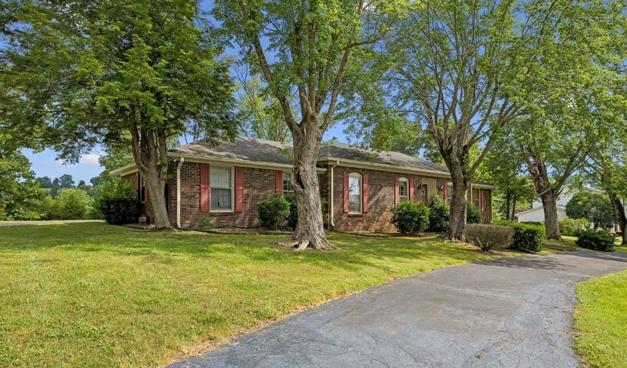 1202 Sycamore Valley Rd, Ashland City, TN 37015 - 3 Beds, 3 Bath