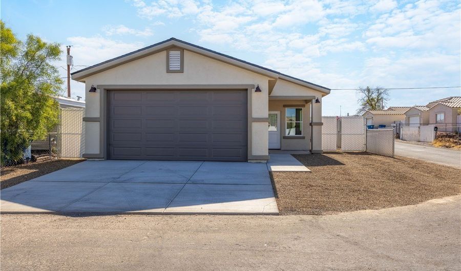 1968 Montclair Dr, Bullhead City, AZ 86442 - 2 Beds, 2 Bath