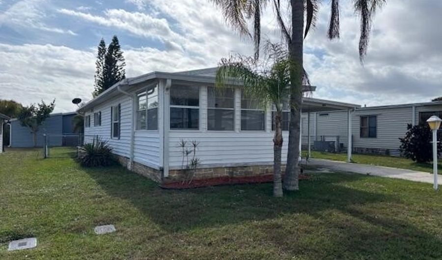 960 Cashew Cir, Barefoot Bay, FL 32976 - 2 Beds, 2 Bath