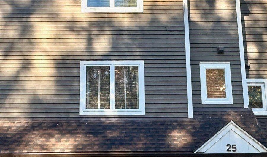 489 Wolcott St APT 25, Bristol, CT 06010 - 2 Beds, 2 Bath