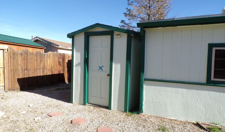 305 Parkland Way, Fernley, NV 89408 - 3 Beds, 2 Bath