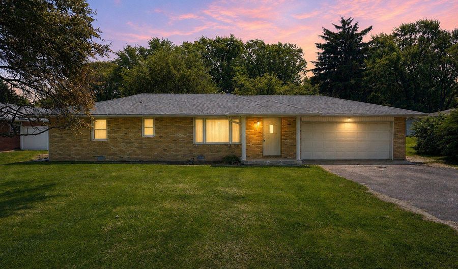 8 S Scatterfield Rd, Anderson, IN 46012 - 3 Beds, 1 Bath