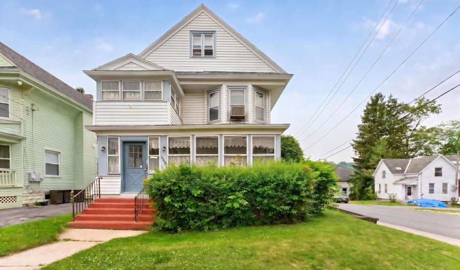 386 Division St, Amsterdam, NY 12010 - 6 Beds, 2 Bath