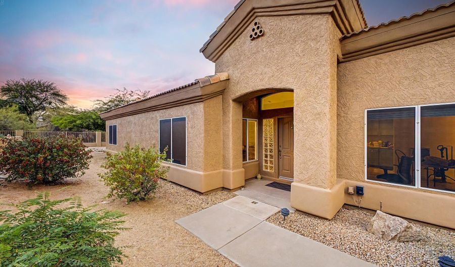 4735 E MORNING VISTA Ln, Cave Creek, AZ 85331 - 2 Beds, 2 Bath