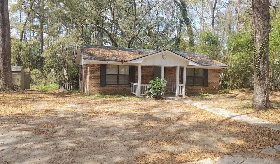 153 Brickyard Point Rd S, Beaufort, SC 29907 - 2 Beds, 1 Bath