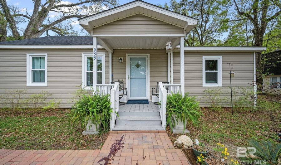 955 D'Olive St, Bay Minette, AL 36507 - 4 Beds, 1 Bath