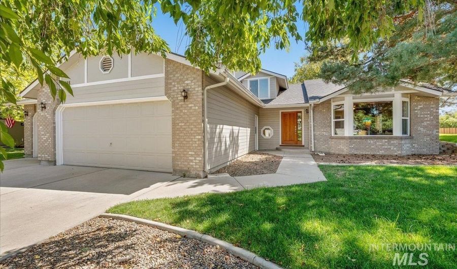 4808 N Fieldcrest Pl, Boise, ID 83704 - 4 Beds, 4 Bath