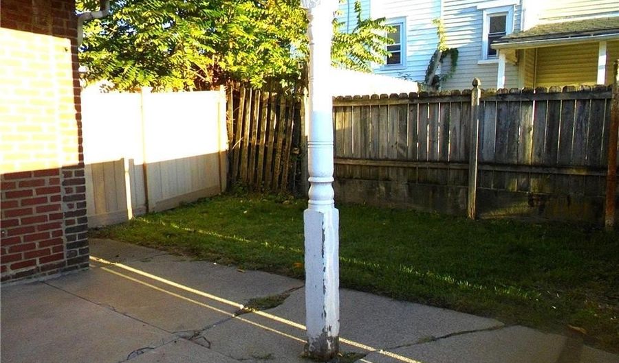 732 W Whitehall St, Allentown, PA 18102 - 4 Beds, 1 Bath