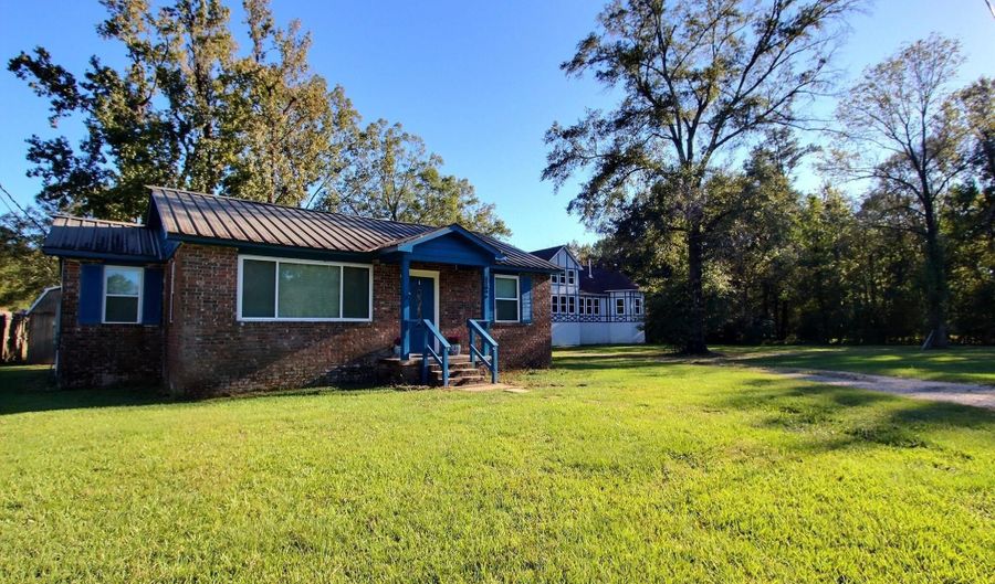 11096 Blackwater Rd, Baker, LA 70714 - 2 Beds, 1 Bath