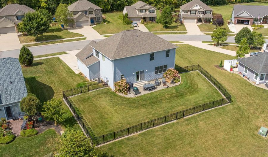 5481 Bear Creek Pass, Auburn, IN 46706 - 4 Beds, 4 Bath