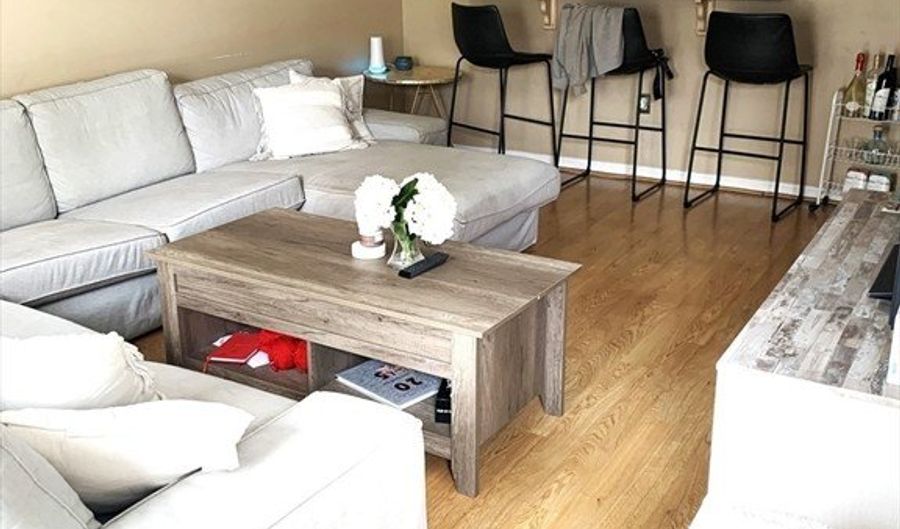 213 W 6th St 213, Boston, MA 02127 - 4 Beds, 2 Bath